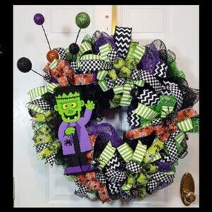 Frankie Halloween Wreath, Waving Frankie Wreath, Deco Mesh Halloween Door Decor